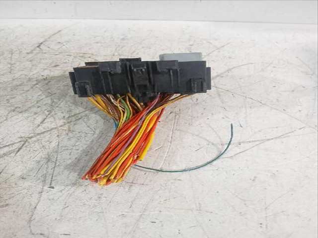 Foto 2ª: Caja Reles Fusibles Dacia Sandero 1.5 DCI 90CV [K9K 612 K9K 626] (2012)