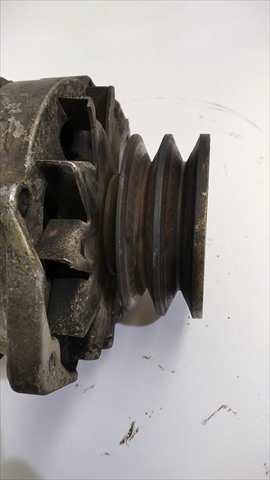 Foto 2ª: Alternador Nissan Serena 2.3 D [D/LD23 A] (1996)