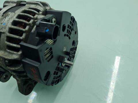 Foto 3ª: Alternador Mercedes Clase C 160 CLA 200 CDI 117.308) 136CV 100KW [651930] (2015)