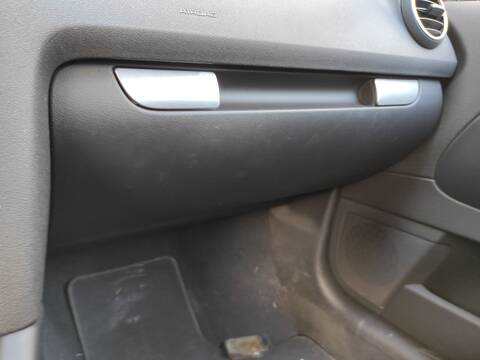 Guantera Audi A3 BAG