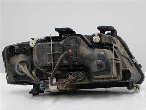 Foto 2ª: Faro Izquierdo Audi A6 3.0 QUATTRO BERLINA 220CV 162KW [ASN] (2003)