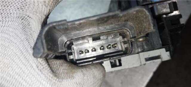 Foto 3ª: Cerradura Puerta Trasera Izquierda Citroen C4 1.6 HDI GRAND C4 PICASSO [9HZ-DV6TED4]