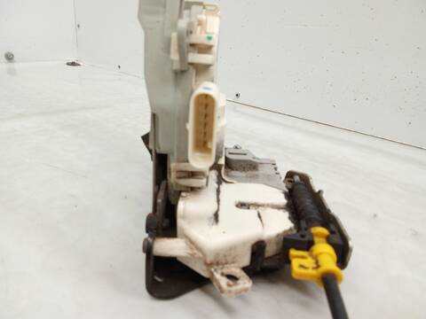 Foto 3ª: Cerradura Puerta Trasera Izquierda Audi A4 2.0 TDI QUATTRO 143CV 105KW [CAGA,CJCA] (2010)