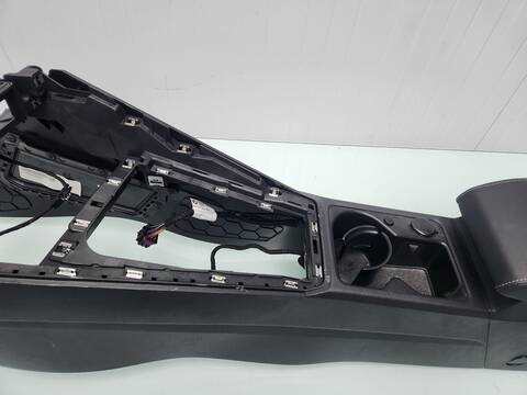 Foto 4ª: Consola Central Volkswagen Golf STYLE 115CV [DXDE] (2024)