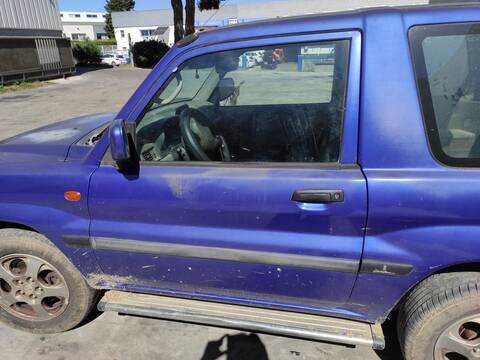 Puerta Delantera Izquierda Mitsubishi Montero 4G94
