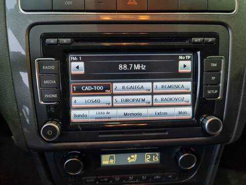 Foto 2ª: Pantalla Multifuncion Volkswagen Polo ADVANCE 90CV 66KW [CAYB] (2014)
