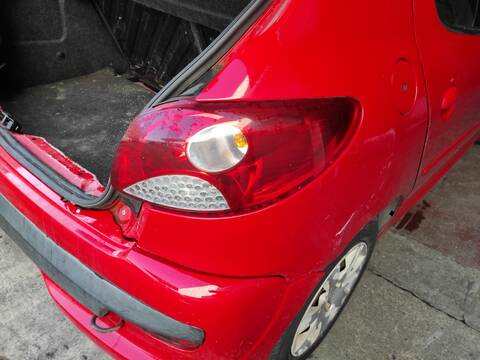 Foto 1ª: Piloto Trasero Derecho Peugeot 206 8HZ (2009)