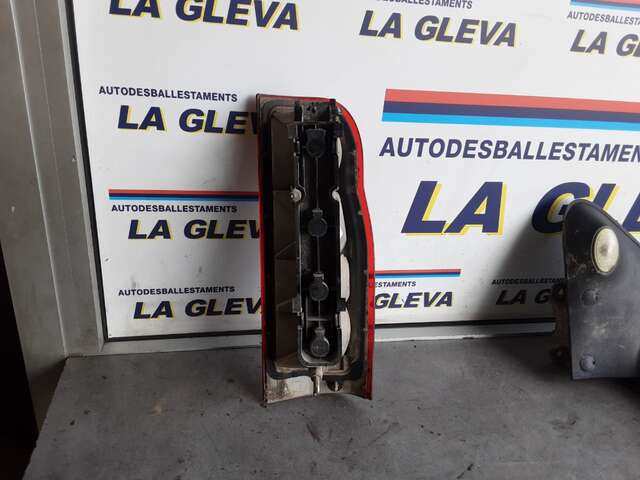 Foto 2ª: Piloto Trasero Izquierdo Ford Transit 2.2 TDCI100CV [CYFB] (2012)