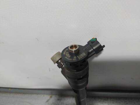 Foto 2ª: Inyectores Nissan NV300 1.6 DCI CAT 120CV 88KW [R9M452D] (2016)