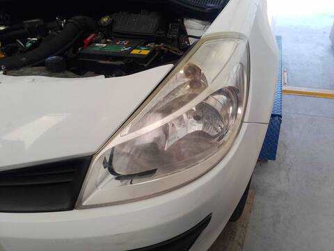 Faro Izquierdo Renault Clio 101CV 74KW