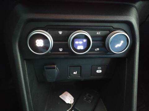 Foto 1ª: Mando Climatizador Dacia Sandero H4DF4 (2024)