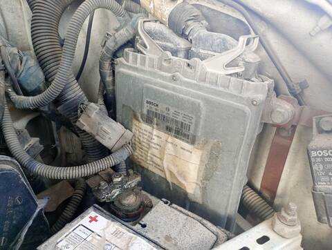 Foto 2ª: Centralita Motor ECU Iveco Daily 29 - L 12 CAJA CERRADA LARGO 116CV 85KW [F1AE0481] (2003)