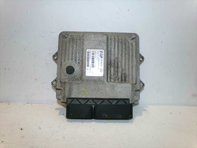 Centralita Motor ECU Suzuki Ignis 1.3 CDTI 2000-2008