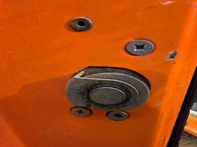 Cerradura Puerta Delantera Izquierda Fiat 124 VOLUMEX 135CV 99KW