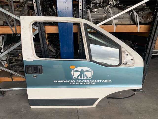 Foto 1ª: Puerta Delantera Derecha Peugeot Boxer 2.200 HDI100CV/74KW [4HY] (2005)