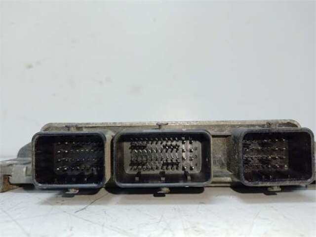 Foto 3ª: Centralita Motor ECU Renault Clio 1.2 AUTHENTIQUE [1.2 LTR. - 55 KW 16V]