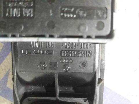 Foto 3ª: Botonera Elevalunas Volkswagen Transporter 1.9 TDI CAT BRS) T5 (2003)