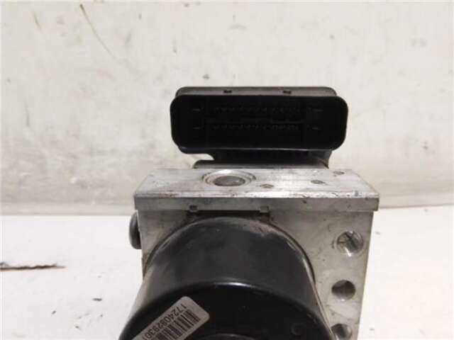 Foto 2ª: Abs Toyota Yaris 1.4 TURBODIESEL (90 CV) [1ND]