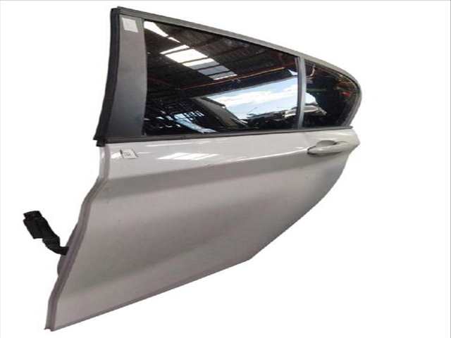 Foto 2ª: Puerta Trasera Izquierda Bmw Serie 1 114 116 D (2011)