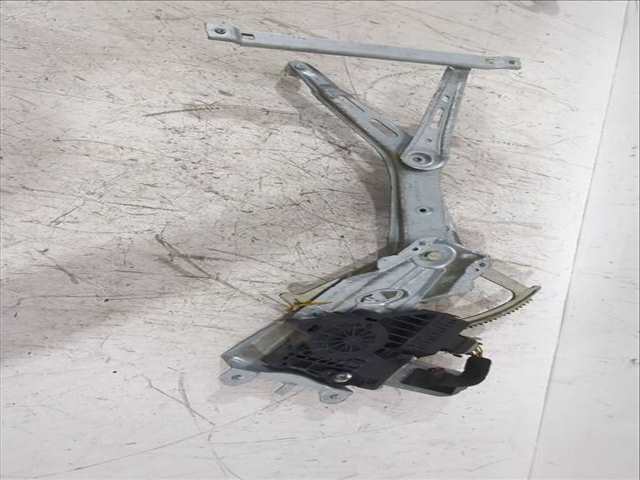 Foto 3ª: Elevalunas Eléctrico Delantero Derecho Opel Zafira 1.9 CDTI M75) 120CV 88KW [Z 19 DT] (2006)