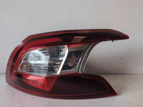 Foto 2ª: Piloto Trasero Derecho Peugeot 308 ACCESS 1.2 12V E 110CV (2013)