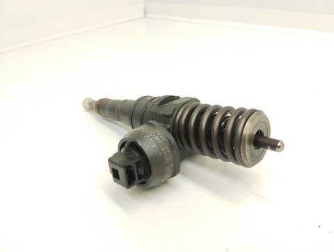 Foto 3ª: Inyectores Volkswagen Passat ADVANCE BERLINA 130CV 96KW [AVF] (2002)