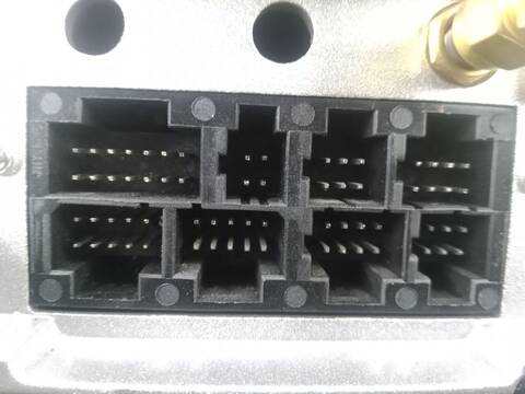 Foto 3ª: Sistema Audio Radio CD Mercedes Clase R 280 R 320 CDI 4-MATIC 251.022 251.122) 224CV 165KW [OM 642.950] (2006)