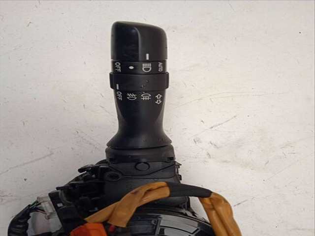 Foto 2ª: Mando Luces Lexus IS D-CAT 177CV 130KW [2AD] (2007)