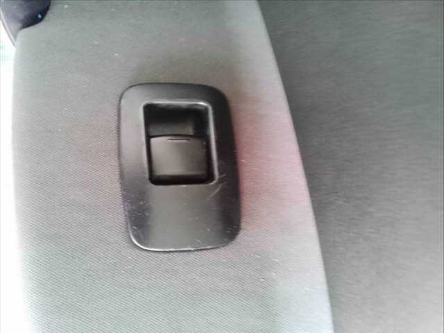 Foto 2ª: Botonera Elevalunas Nissan Qashqai ACENTA 141CV 104KW [MR20] (2011)