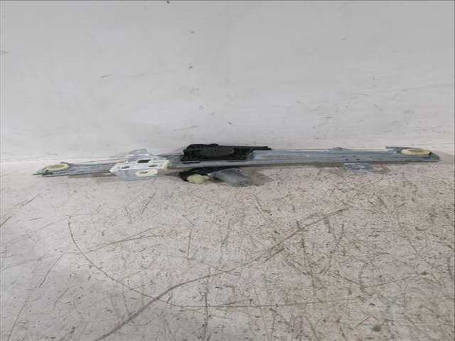 Foto 3ª: Elevalunas Eléctrico Delantero Izquierdo Suzuki SX4 1.4 T ALLGRIP AKK 414) 140CV [K14C] (2013)