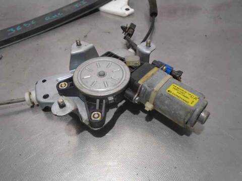 Foto 3ª: Elevalunas Manual Trasero Izquierdo Chevrolet Captiva 2.0 DIESEL CAT 150CV 110KW [Z20S] (2006)