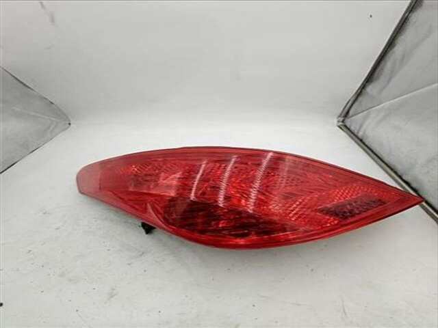 Foto 2ª: Piloto Trasero Izquierdo Peugeot 308 1.6 SPORT [1.6 LTR. - 80 KW HDI FAP CAT (9HZ - DV6TED4)] [9HZ / DV6TED4]