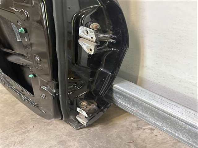 Puerta Trasera Izquierda Jeep Cherokee 3.0 CRD V6 190 CV 140KW