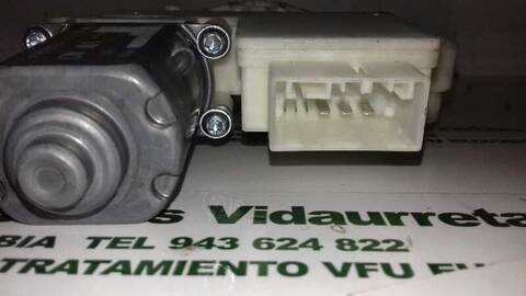 Foto 3ª: Elevalunas Eléctrico Trasero Izquierdo Volkswagen Golf ADVANCE BLUEMOTION 105CV 77KW [CLHA] (2014)