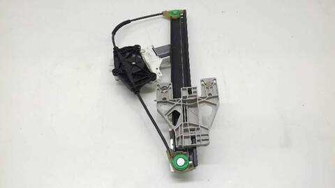 Foto 3ª: Elevalunas Manual Trasero Izquierdo Audi A4 BASICO AVANT 160CV 118KW [CDHB] (2010)