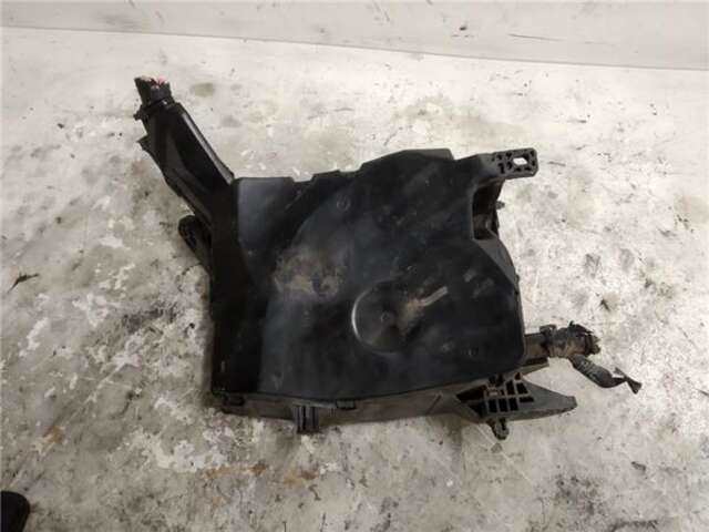 Foto 2ª: Caja Reles Fusibles Toyota Verso 2.0 ACTIVE [2.0 LTR. - 93 KW D-4D CAT] [D 1AD]