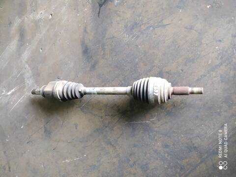 Foto 3ª: Transmision Delantera Izquierda Renault Clio CONFORT DYNAMIQUE 98CV 72KW [K4J G7] (2006)