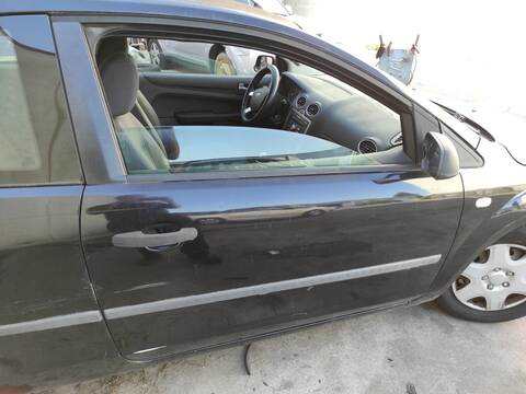 Puerta Delantera Derecha Ford Focus HWDA BERLINA