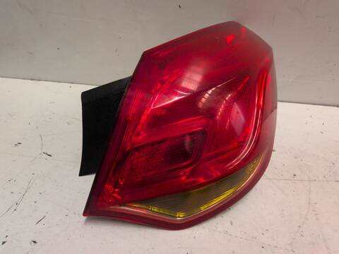 Piloto Trasero Derecho Opel Astra COSMO 1.7 16V CDTI 125CV