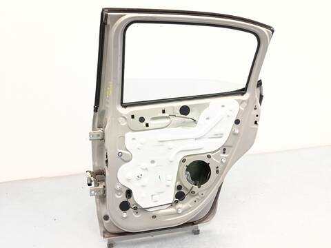 Foto 4ª: Puerta Trasera Derecha Citroen C3 1.2 PURETECH 82 83CV 61KW [HMR (EB2FA)] (2019)