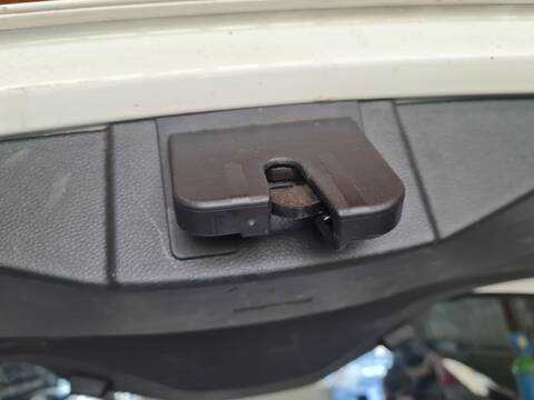 Cerradura Maletero Portón Seat Ibiza ERENCE 95CV 70KW