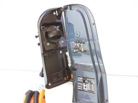 Foto 2ª: Tapa Exterior Combustible Mercedes Vito EVITO LARGA 447.603) 95CV 70KW (2019)
