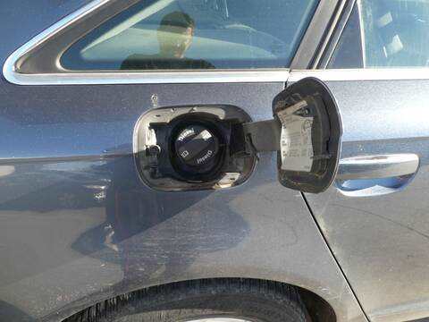 Tapa Exterior Combustible Audi A6 BMK BERLINA