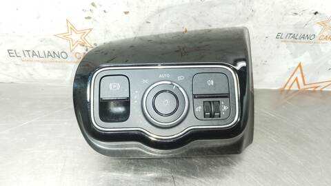 Foto 1ª: Mando Luces Mercedes Clase A 140 A 200 177.087) 163CV 120KW (2018)