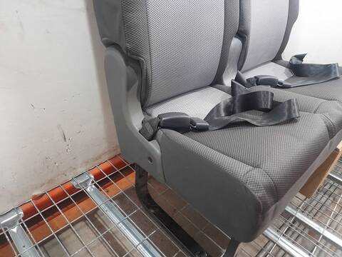 Foto 3ª: Asientos Traseros Toyota Hiace VERSION INDEFINIDA (2019)