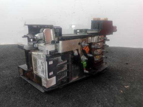 Foto 1ª: Caja Reles Fusibles Peugeot 3008 2.0 HDI 150 - BLUEHDI 150 150CV 110KW [RHE] (2010)