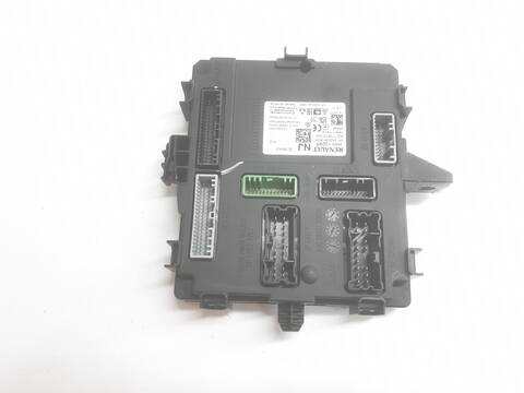 Foto 3ª: Centralita Motor ECU Renault Captur TECHNO (2022)