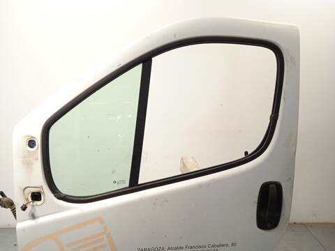 Foto 3ª: Puerta Delantera Izquierda Nissan Primastar 1.9 DCI 80 82CV 60KW FURGONETA [F9Q762] (2005)