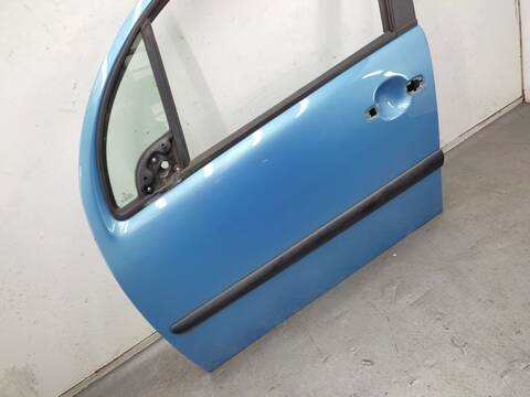 Foto 3ª: Puerta Delantera Izquierda Citroen C3 1.4 I 73CV 54KW [KFV] (2004)