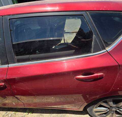 Puerta Trasera Izquierda Nissan Pulsar SPORT EDITION 110CV 81KW